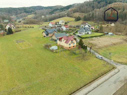 DF43E9F4-7A19-49E2-B8A4-0911DE67F8A4