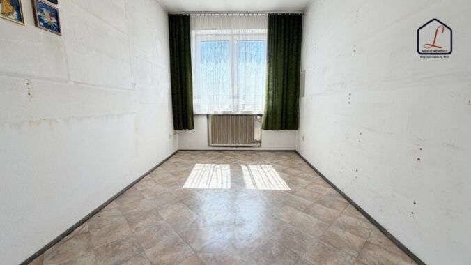 043F3294-8222-41AB-8A4B-F4C00C35E0B4