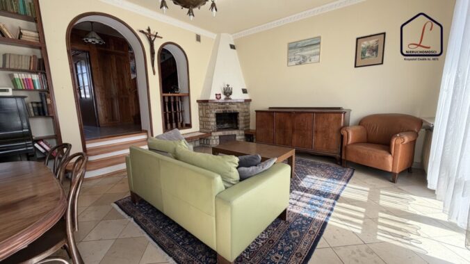 F9CDFE28-3BA7-45A5-8019-DFA1140035B6